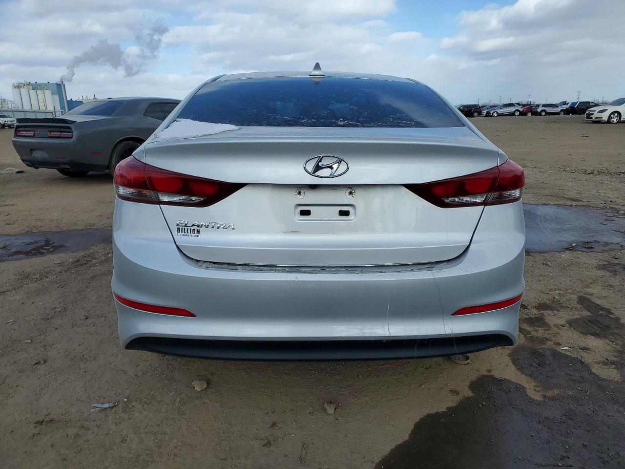 2017 HYUNDAI ELANTRA SE photo 6