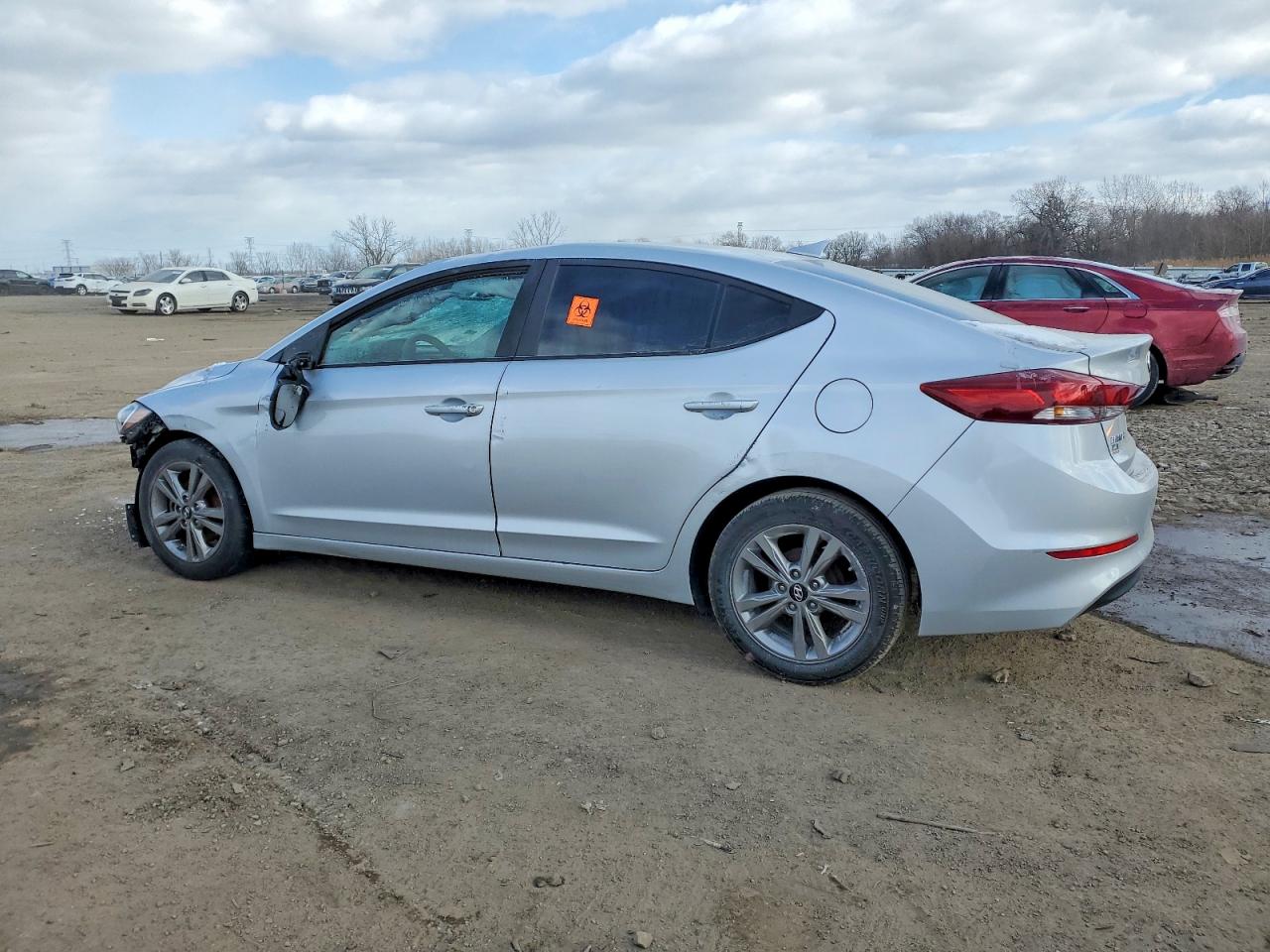 2017 HYUNDAI ELANTRA SE photo 2