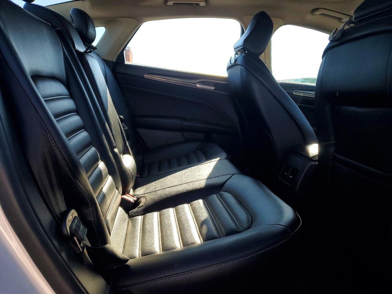 2020 FORD FUSION SEL photo 10
