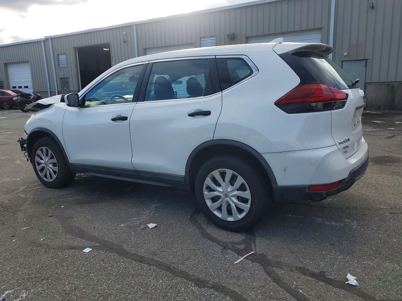 2018 NISSAN ROGUE S photo 2