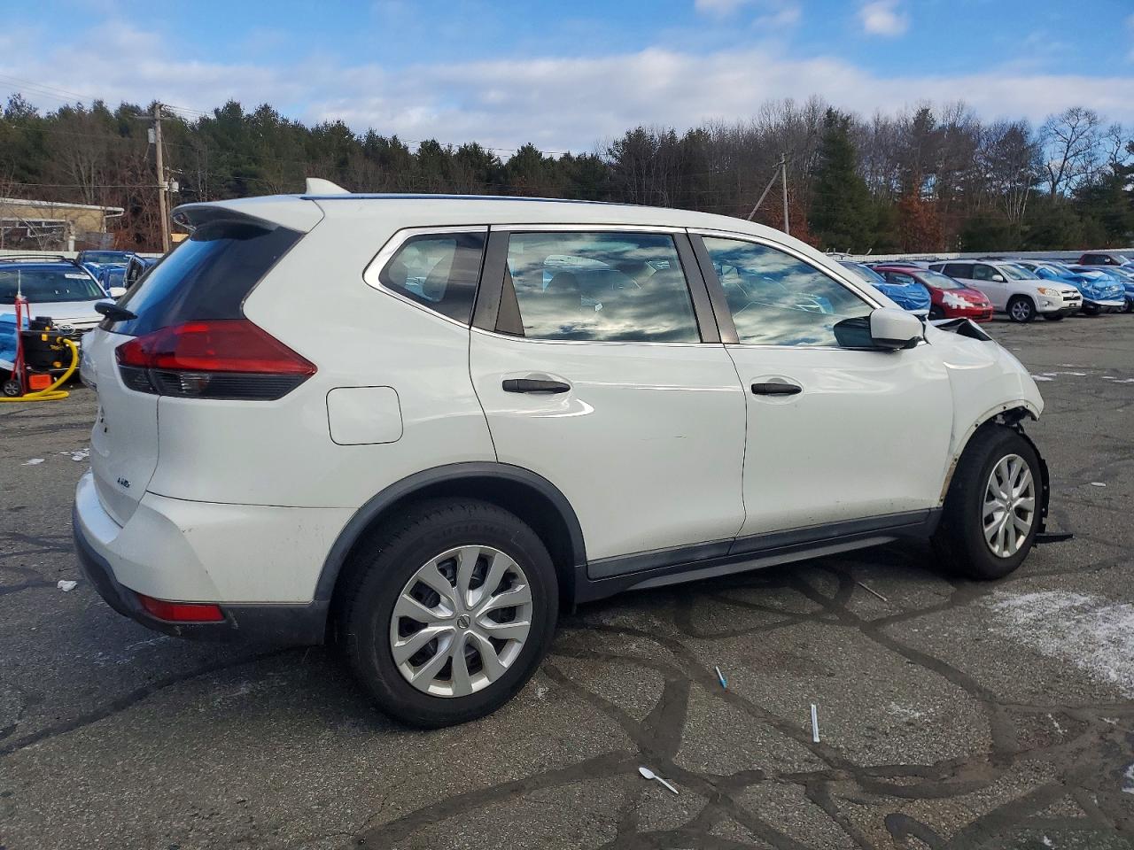 2018 NISSAN ROGUE S photo 3