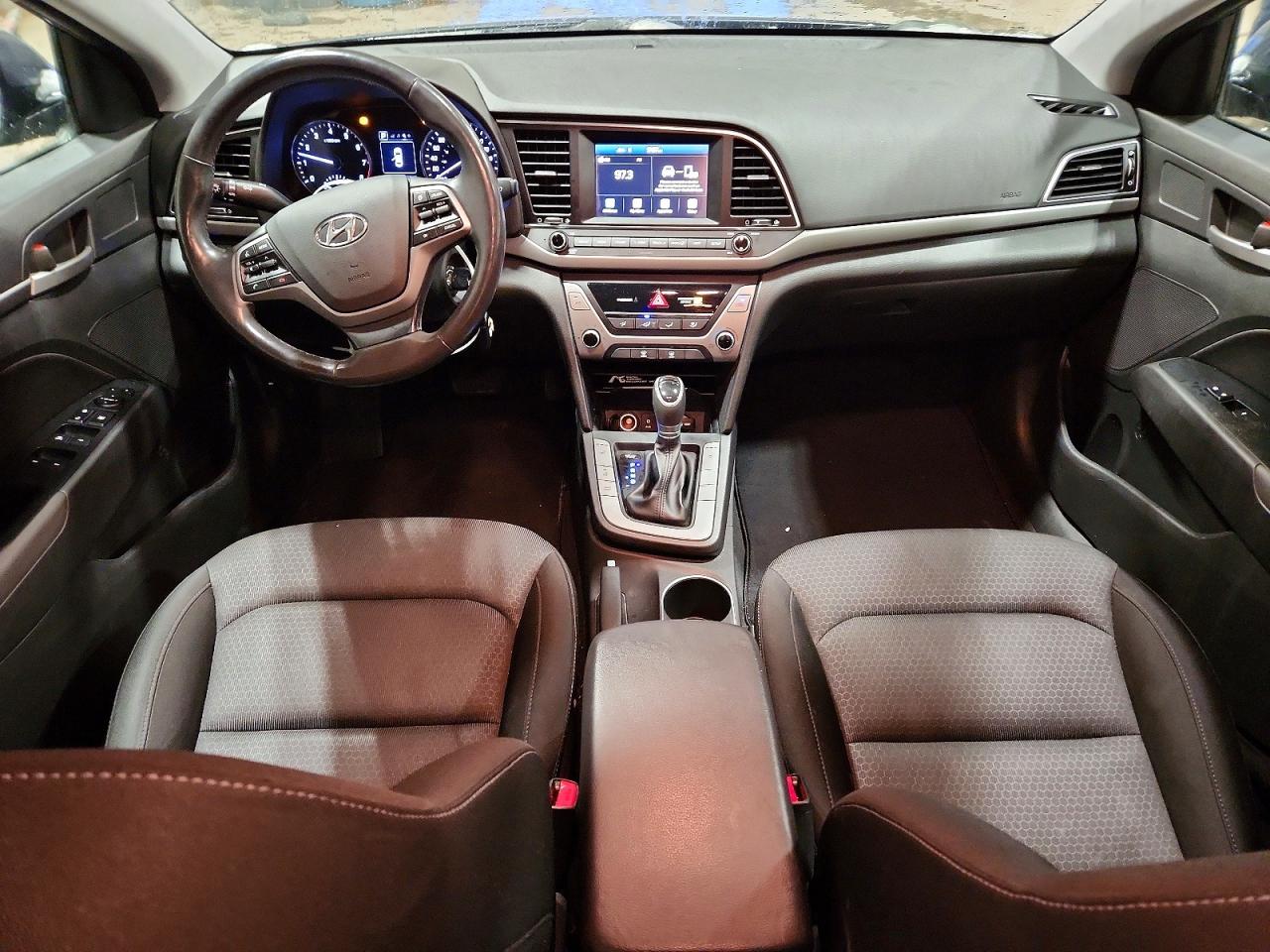 2017 HYUNDAI ELANTRA SE photo 8