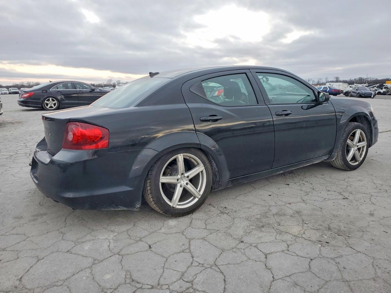 2013 DODGE AVENGER SE photo 5