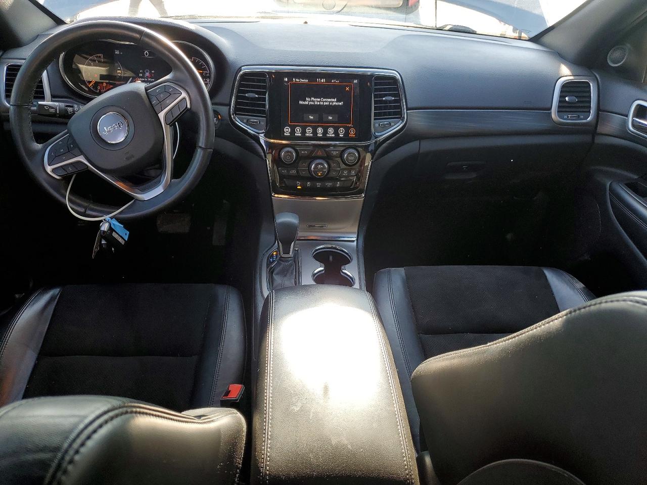 2019 JEEP GRAND CHEROKEE LAREDO photo 8