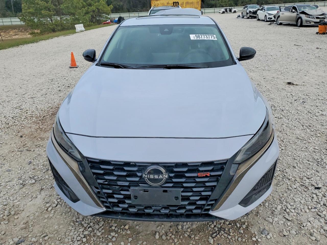 2024 NISSAN ALTIMA 2.5 SR photo 5