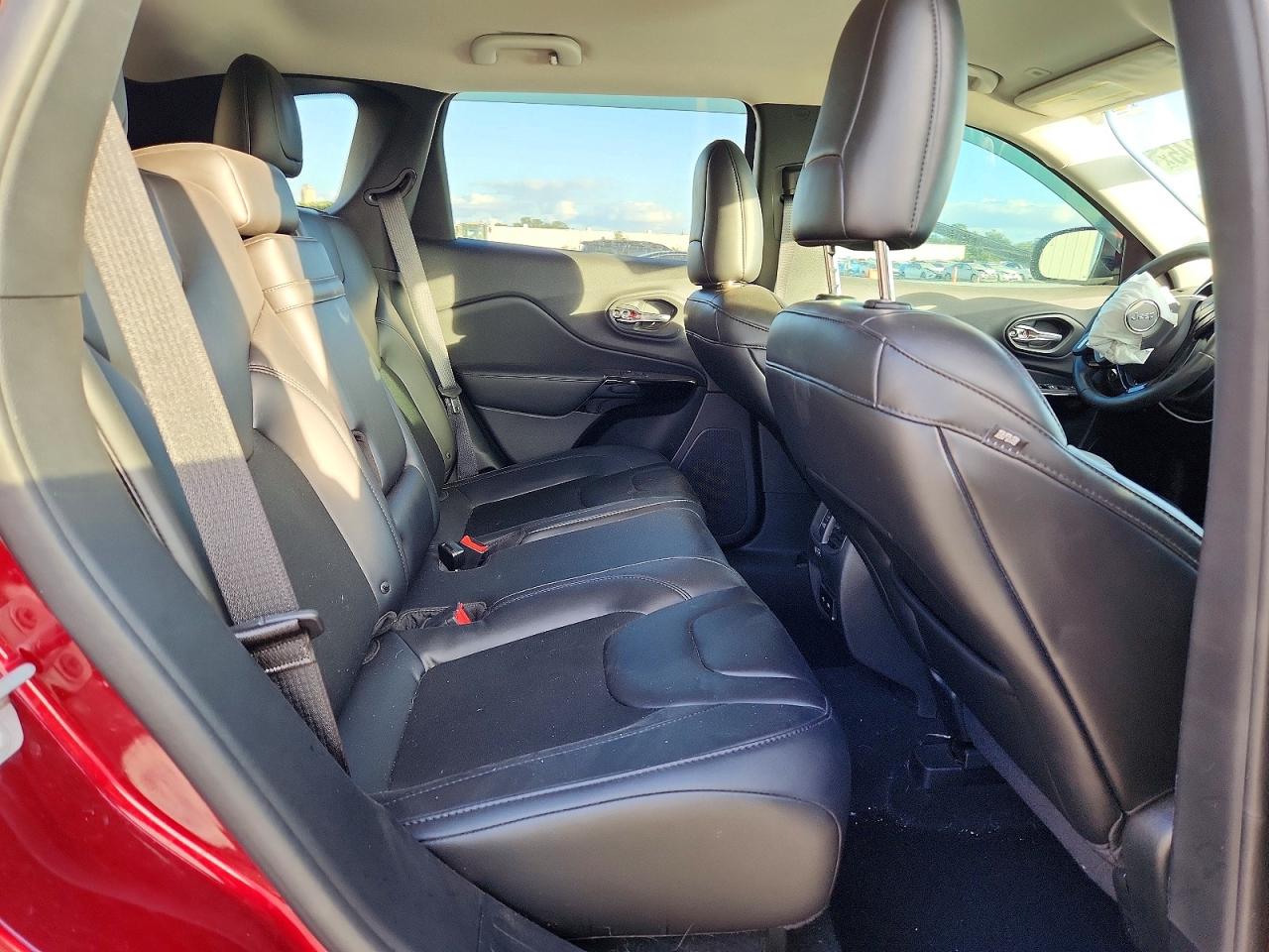 2019 JEEP CHEROKEE LATITUDE PLUS photo 21