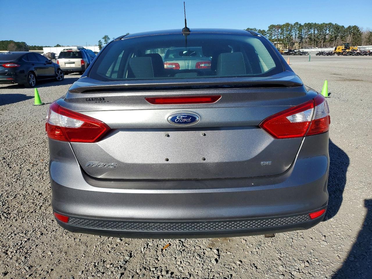 2014 FORD FOCUS SE photo 6
