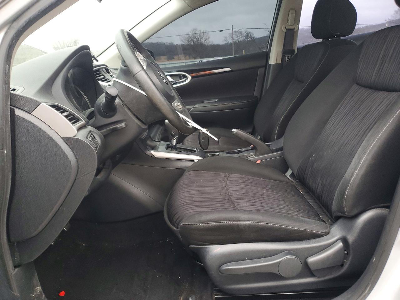 2019 NISSAN SENTRA S photo 7