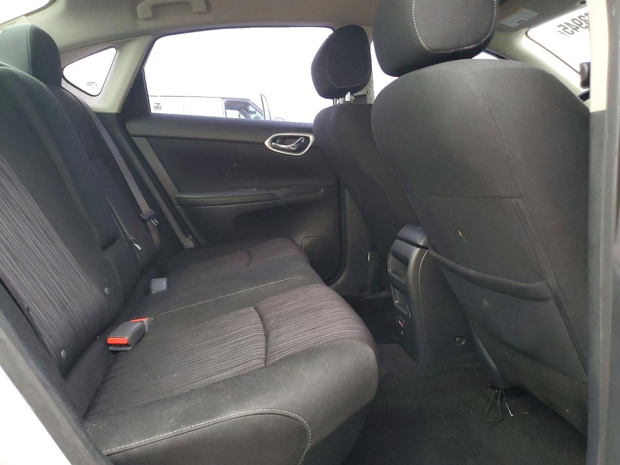 2019 NISSAN SENTRA S photo 10