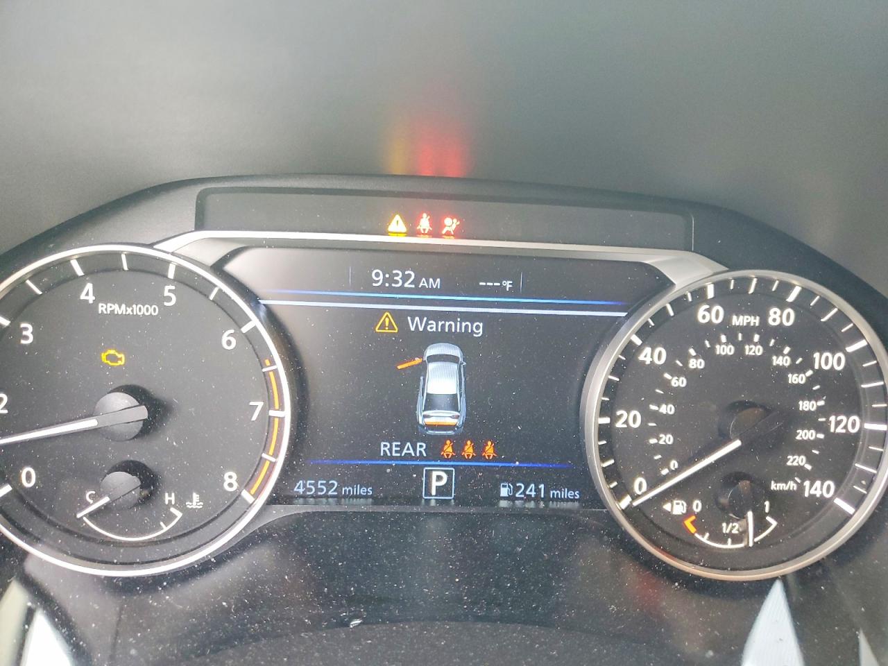 2024 NISSAN ALTIMA SR photo 9