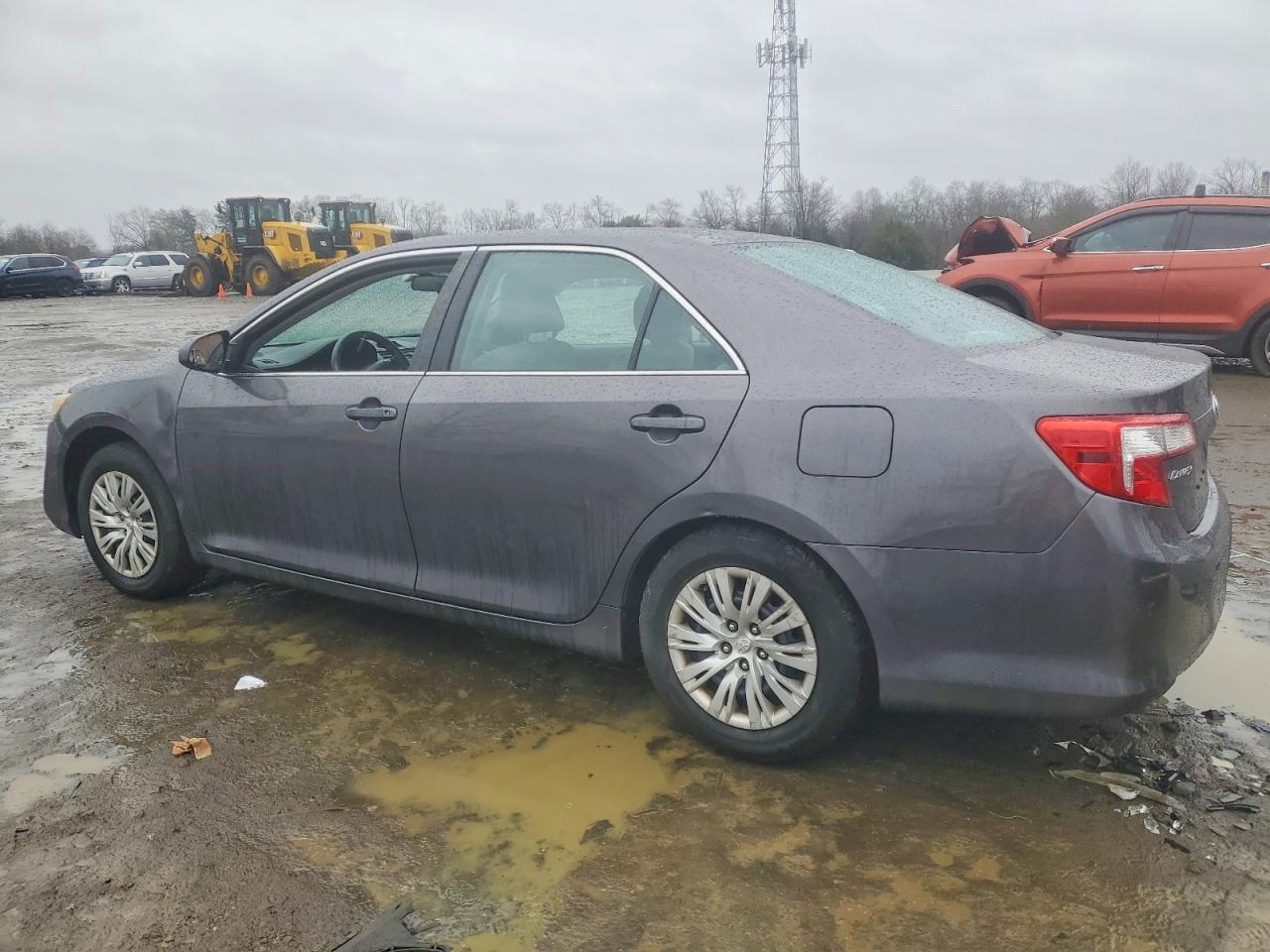 2013 TOYOTA CAMRY L photo 2