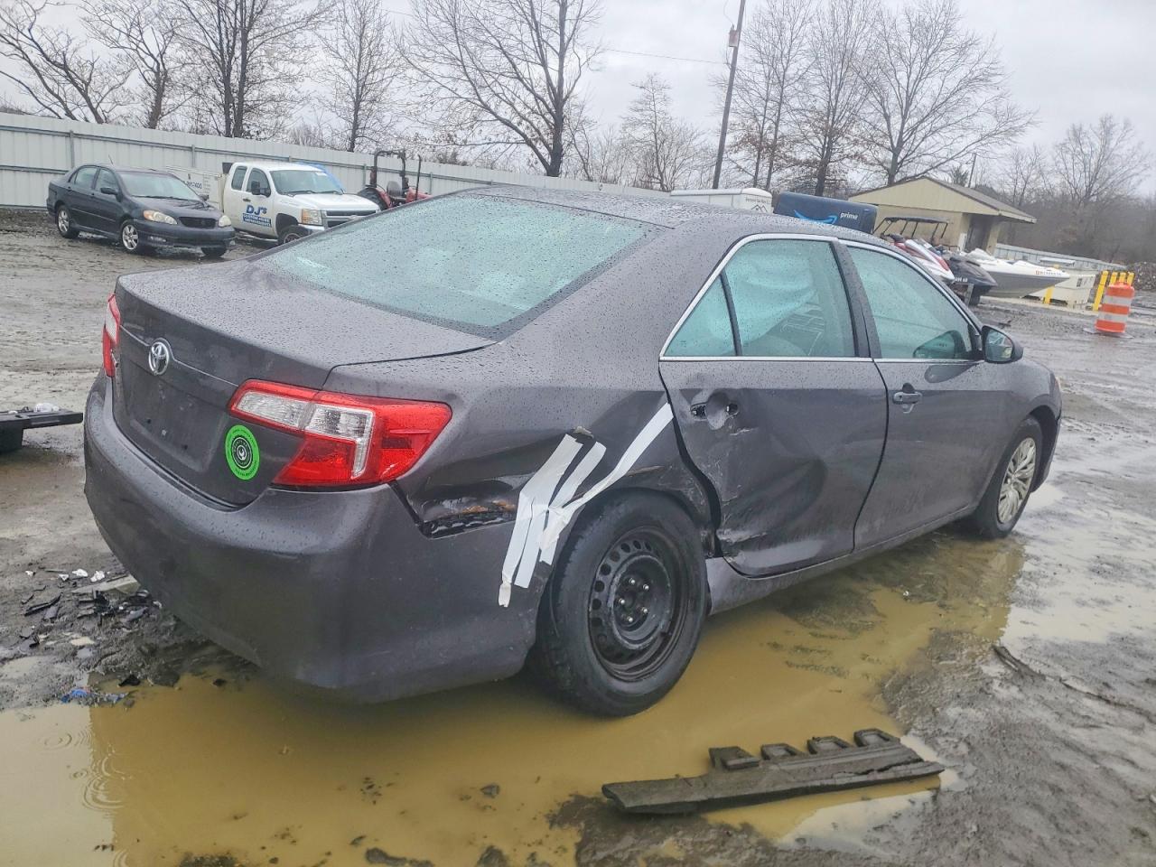 2013 TOYOTA CAMRY L photo 3