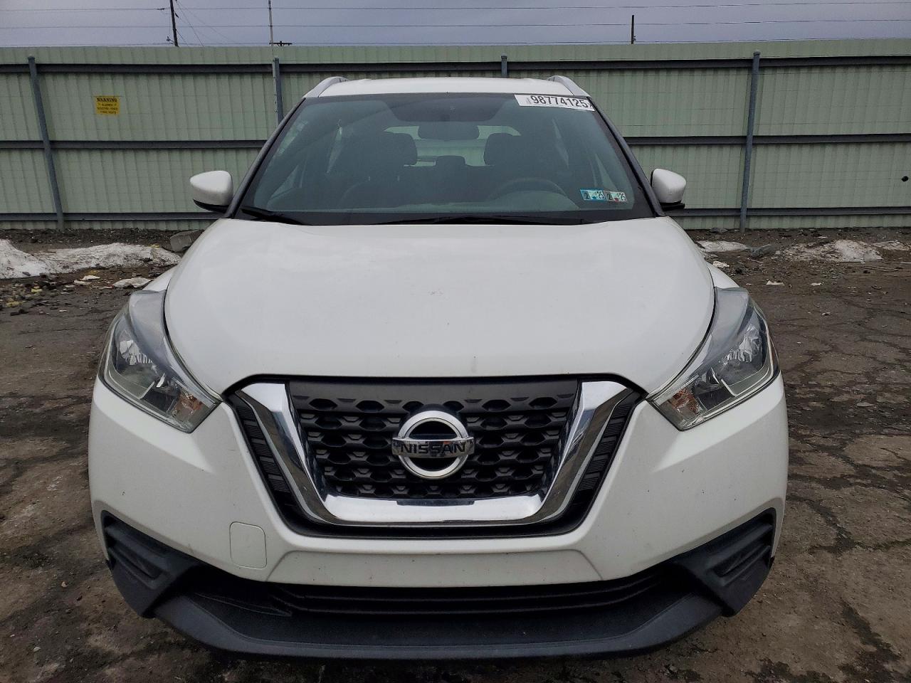 2019 NISSAN KICKS S photo 5