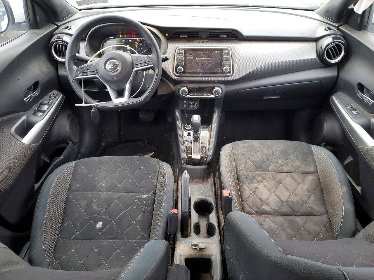 2019 NISSAN KICKS S photo 8