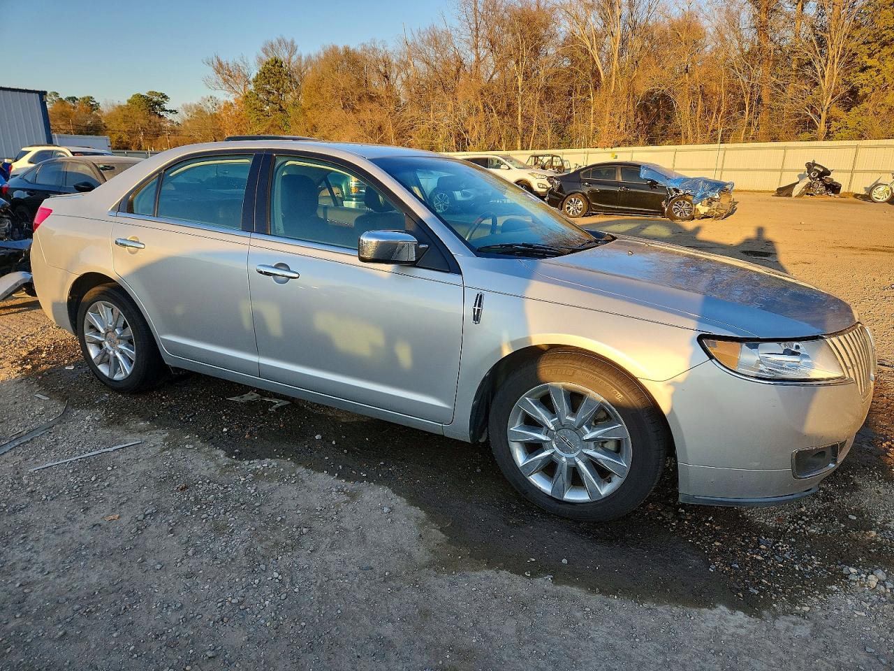 2011 LINCOLN MKZ photo 4