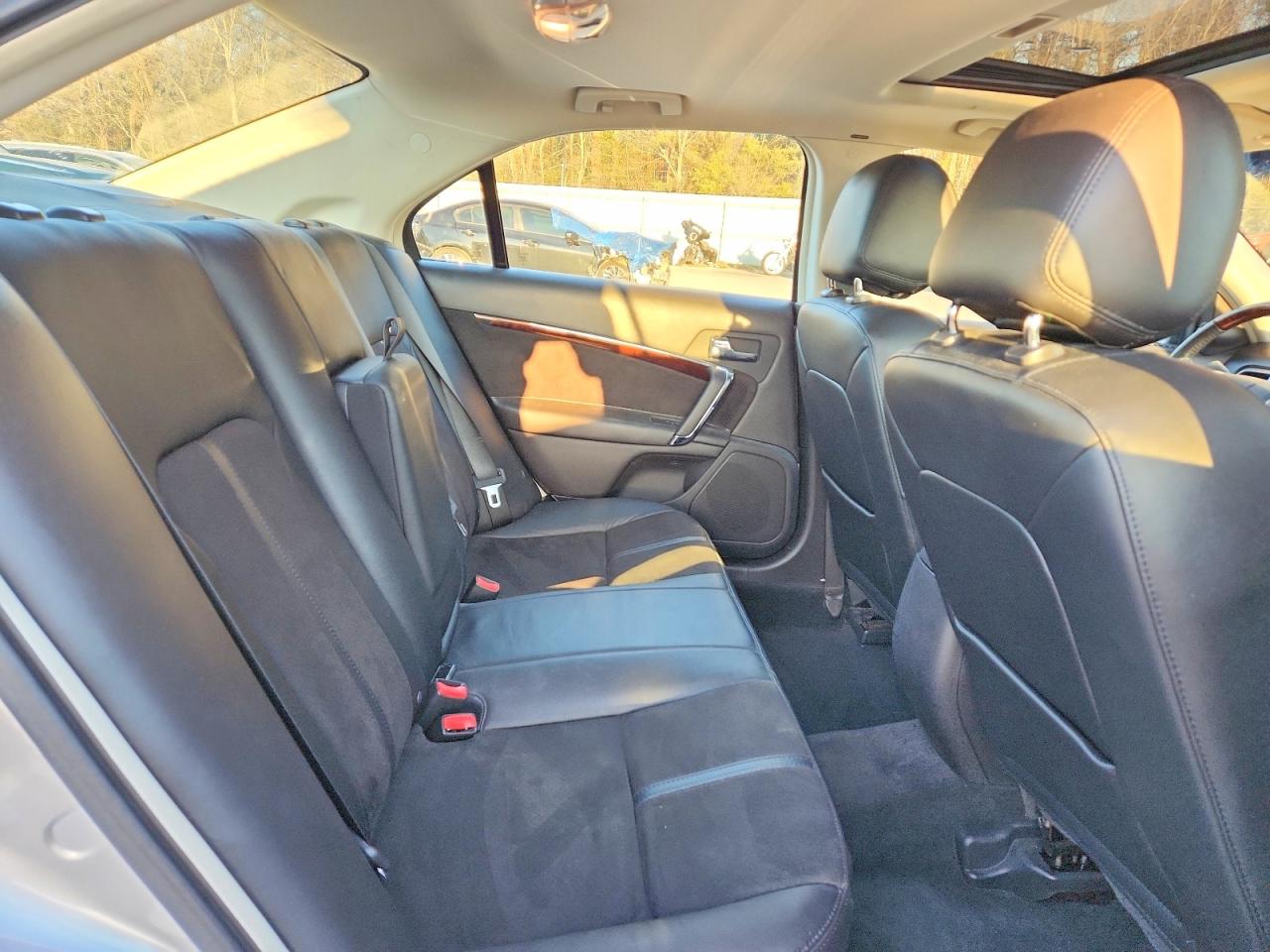 2011 LINCOLN MKZ photo 10