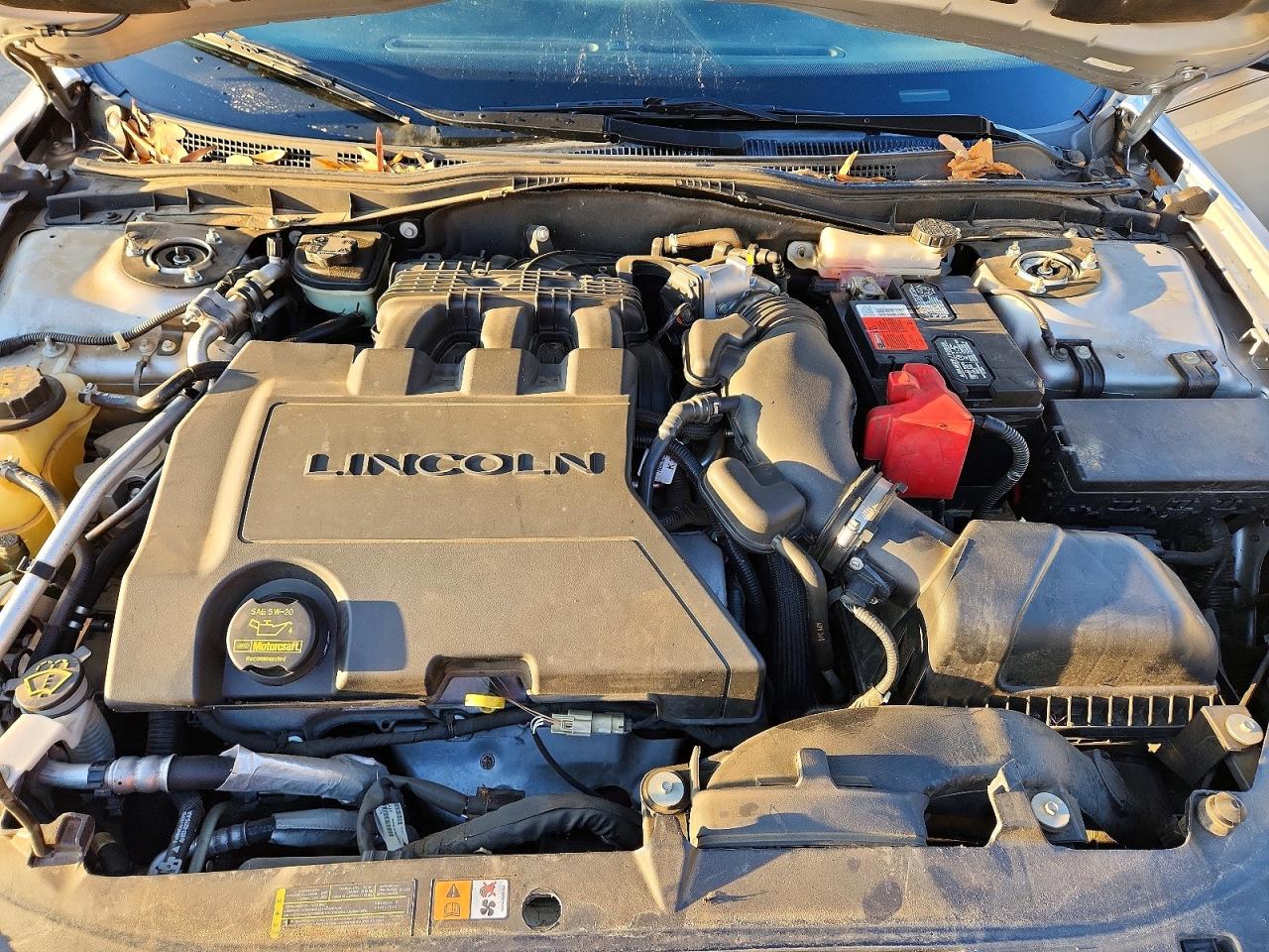 2011 LINCOLN MKZ photo 11