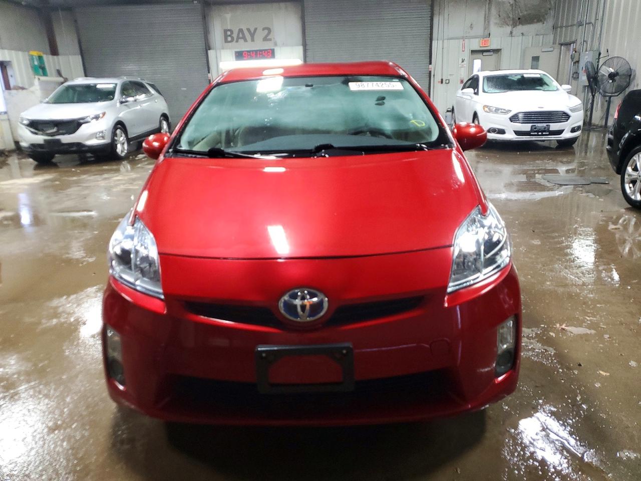 2010 TOYOTA PRIUS photo 5