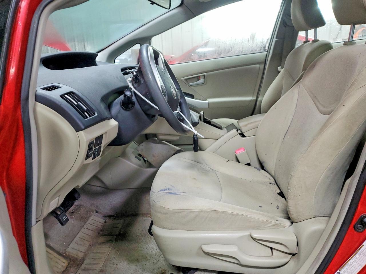 2010 TOYOTA PRIUS photo 7