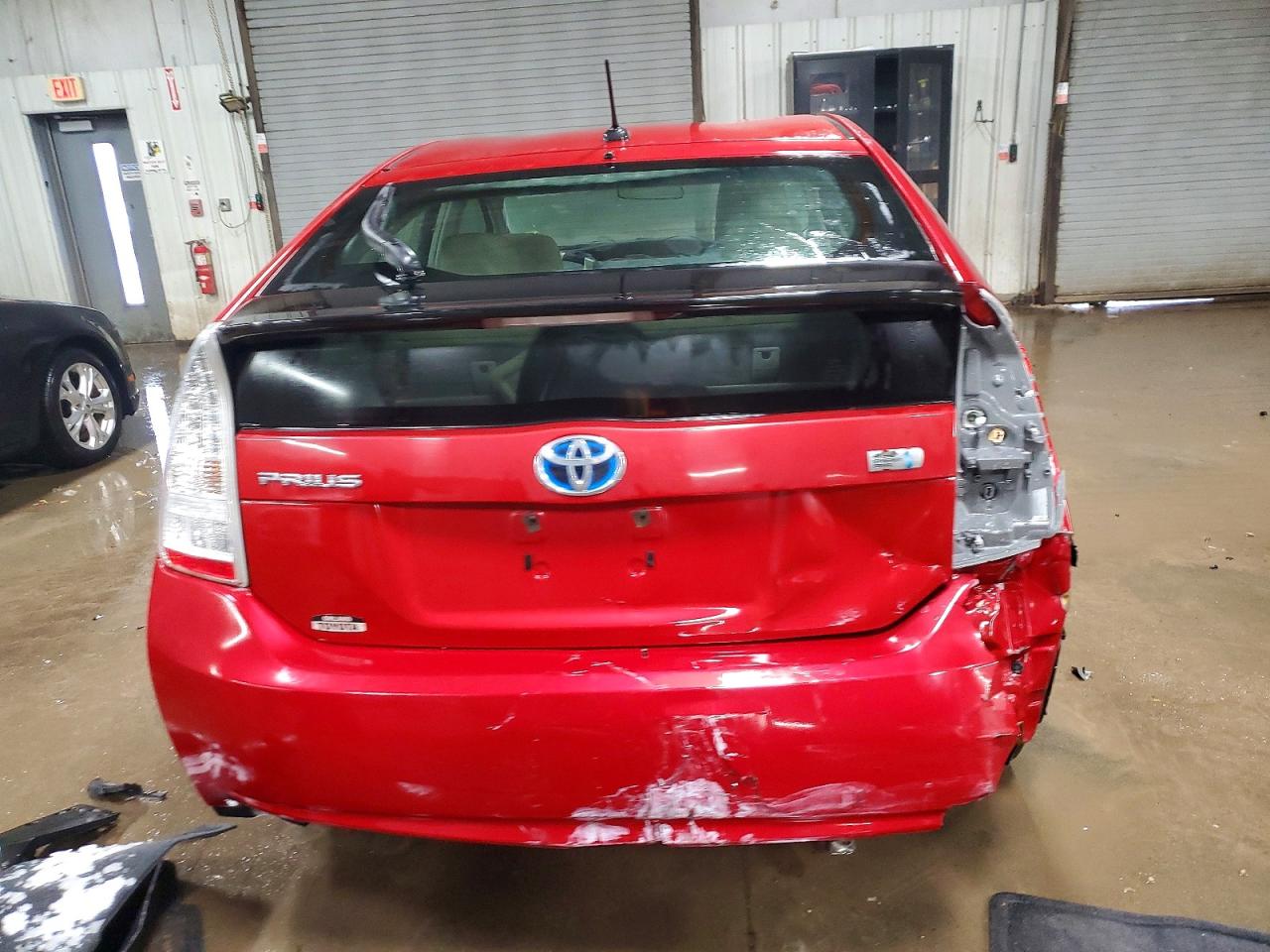 2010 TOYOTA PRIUS photo 6