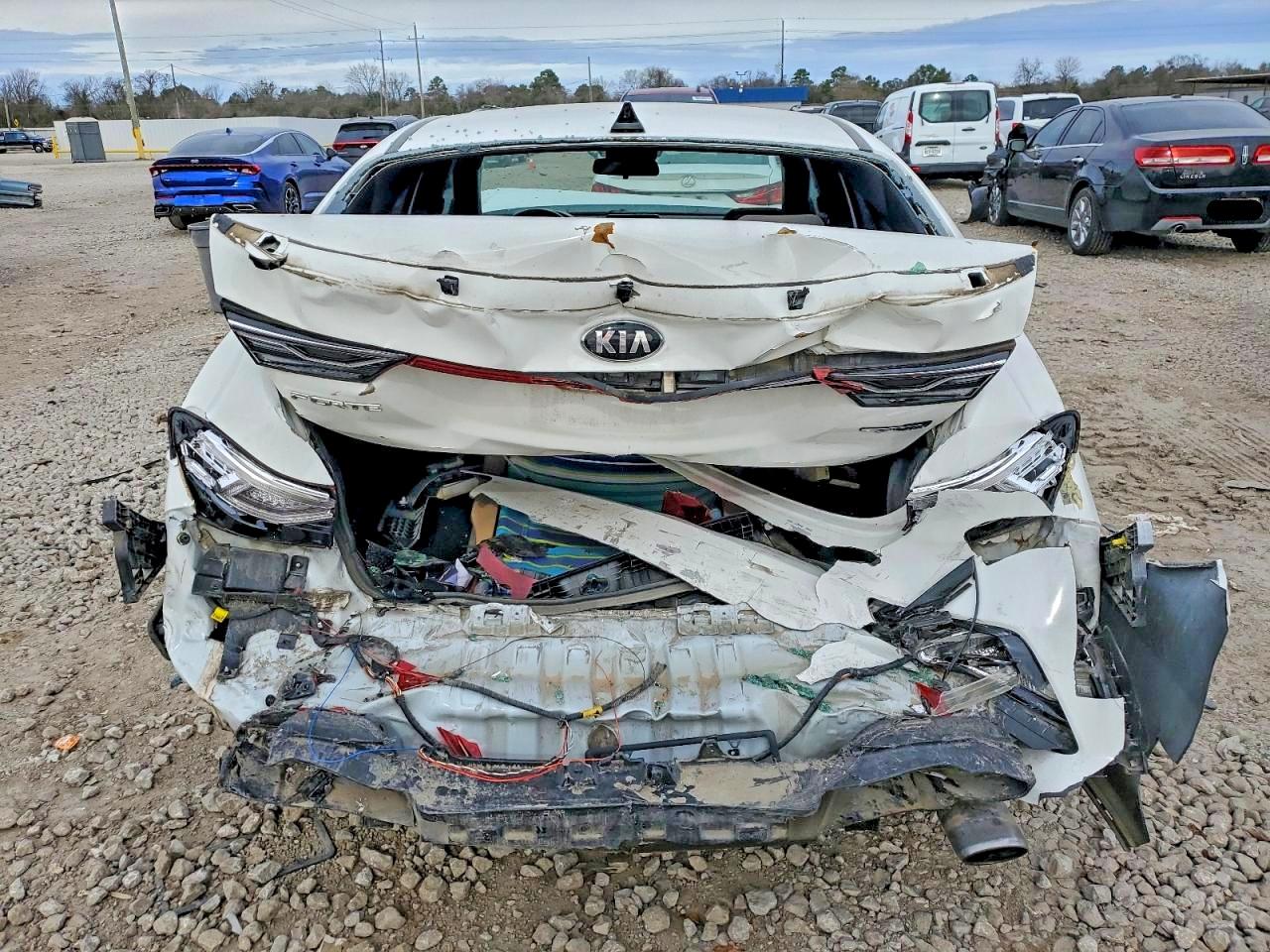 2020 KIA FORTE GT LINE photo 6