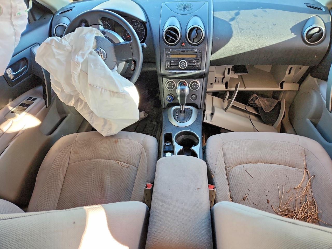 2011 NISSAN ROGUE S photo 8