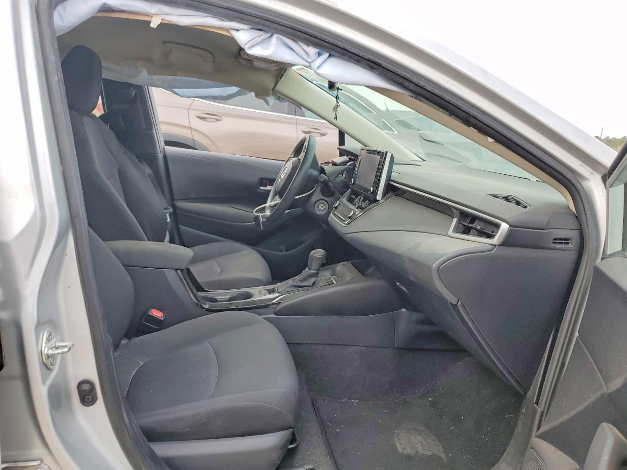 2021 TOYOTA COROLLA LE photo 7