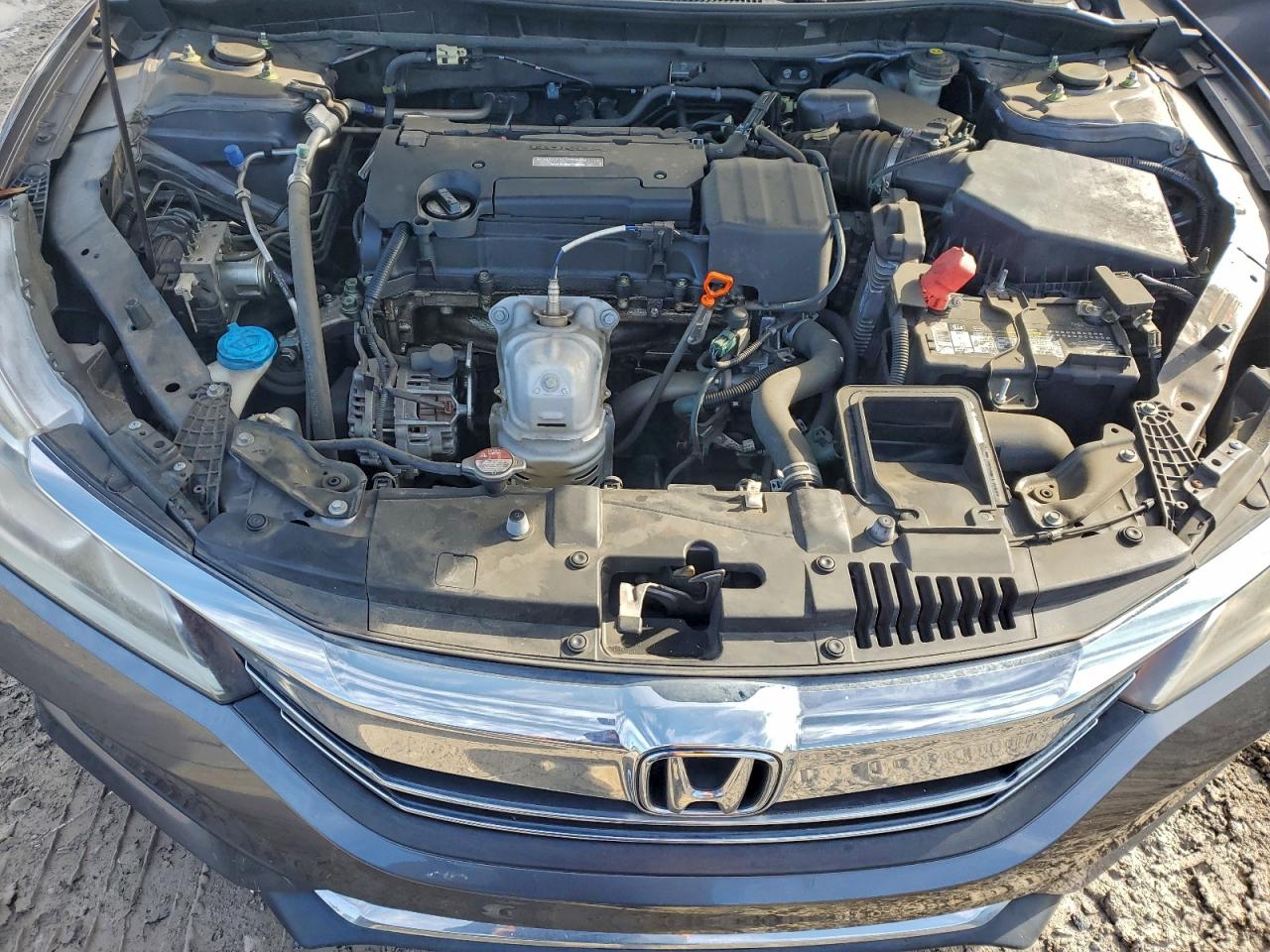 2017 HONDA ACCORD LX photo 11