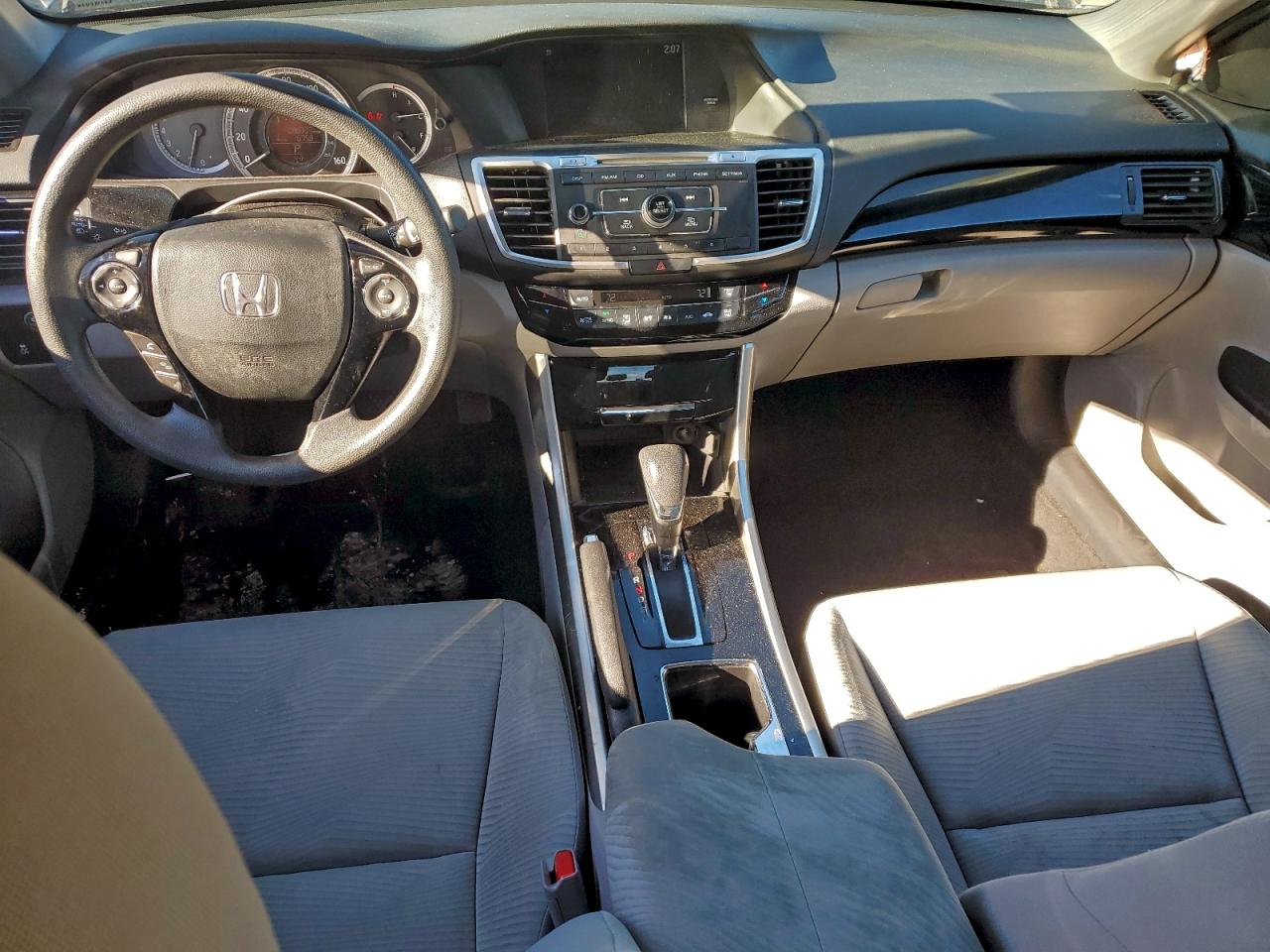 2017 HONDA ACCORD LX photo 8