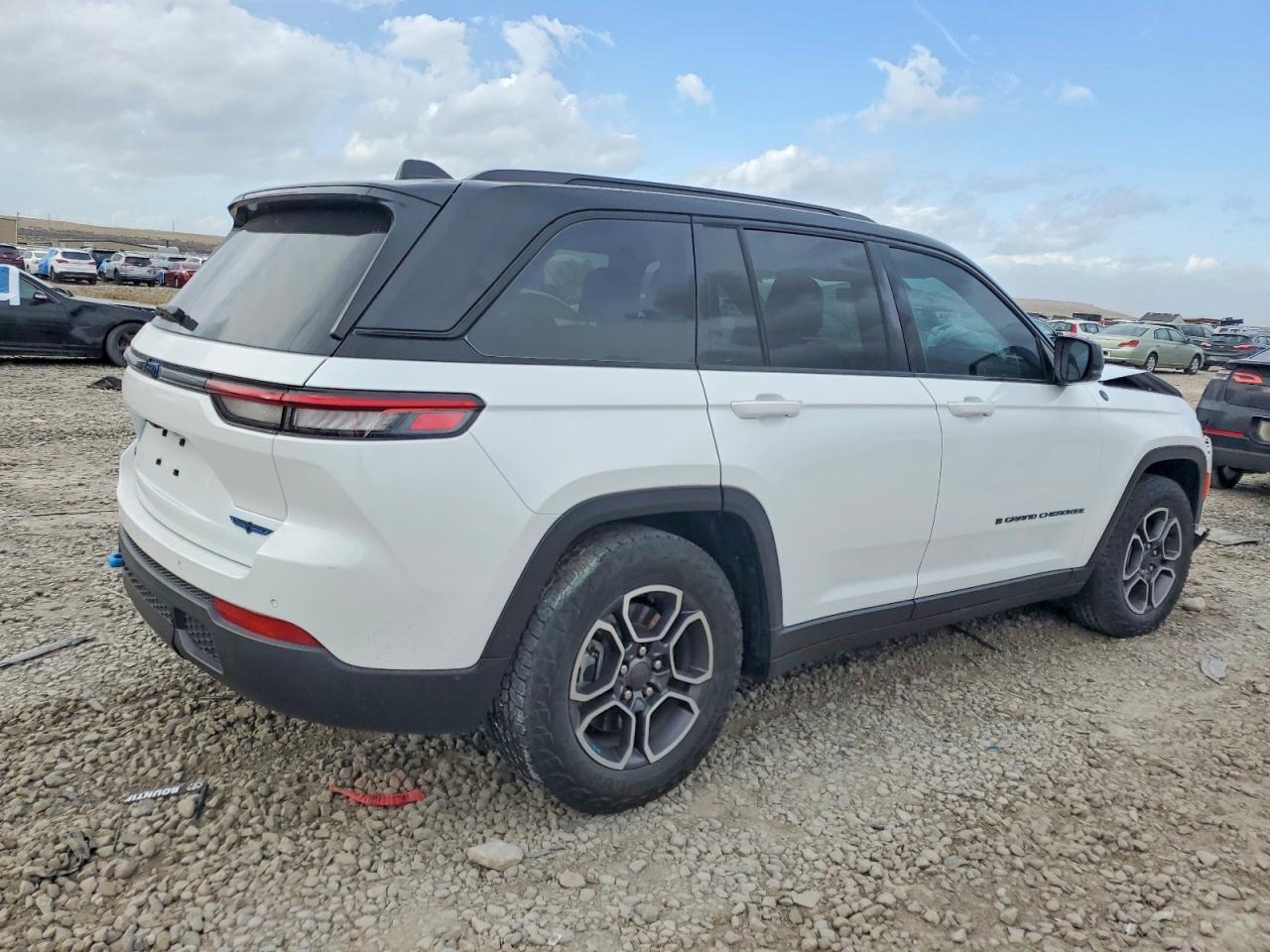 2022 JEEP GRAND CHEROKEE TRAILHAWK 4XE photo 3