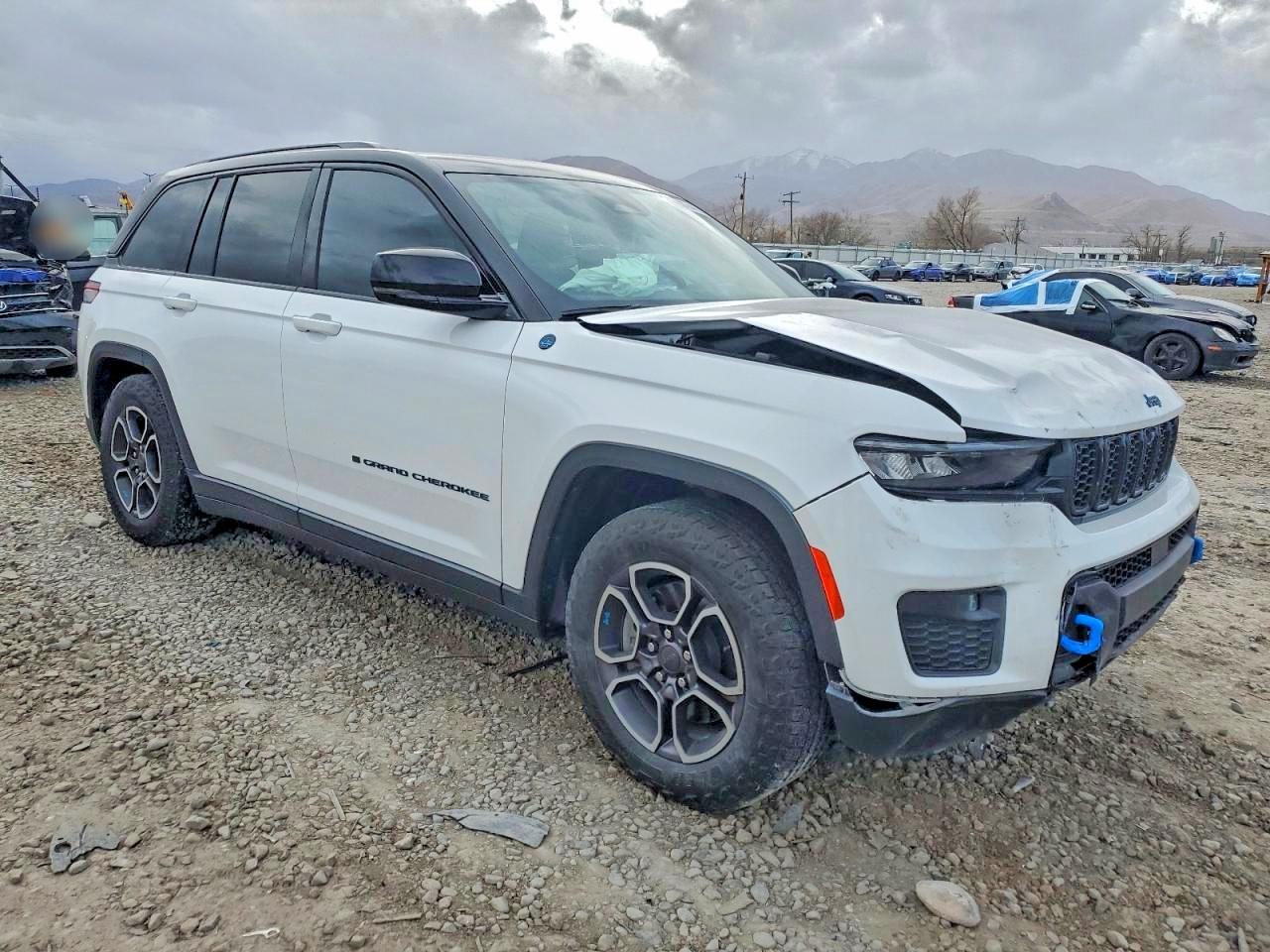 2022 JEEP GRAND CHEROKEE TRAILHAWK 4XE photo 4