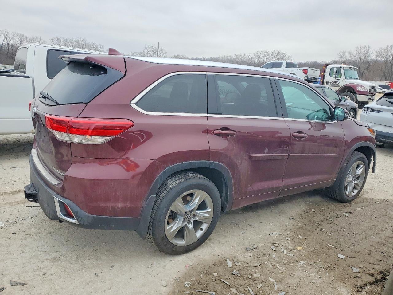2019 TOYOTA HIGHLANDER LIMITED photo 3