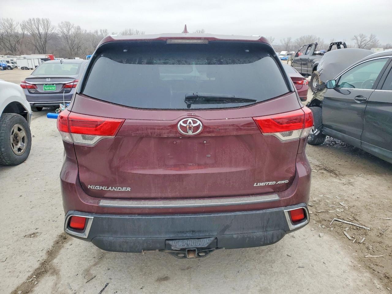2019 TOYOTA HIGHLANDER LIMITED photo 6
