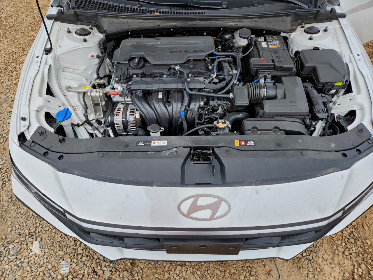 2024 HYUNDAI ELANTRA SE photo 11