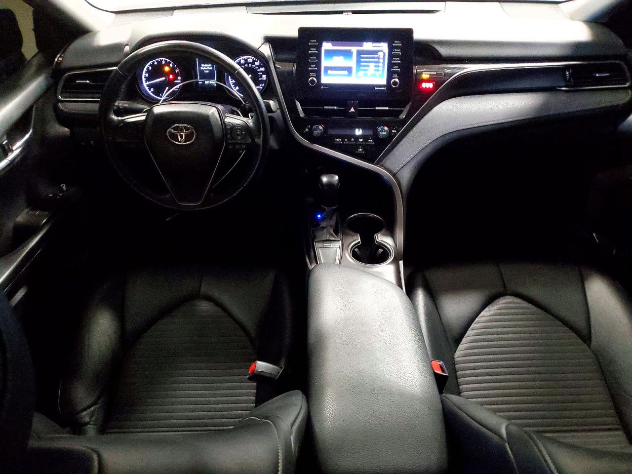 2022 TOYOTA CAMRY SE photo 8