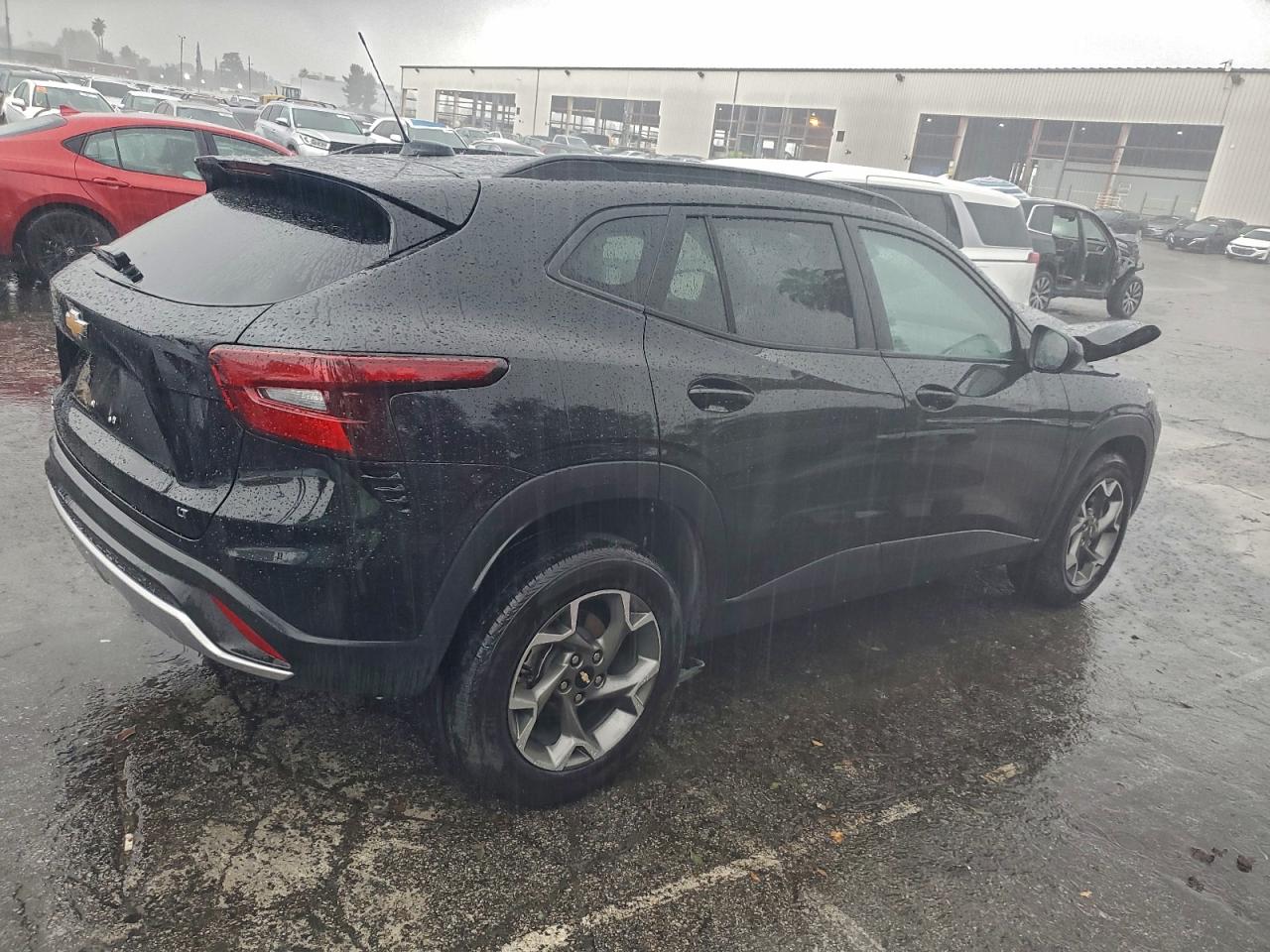 2025 CHEVROLET TRAX 1LT photo 3