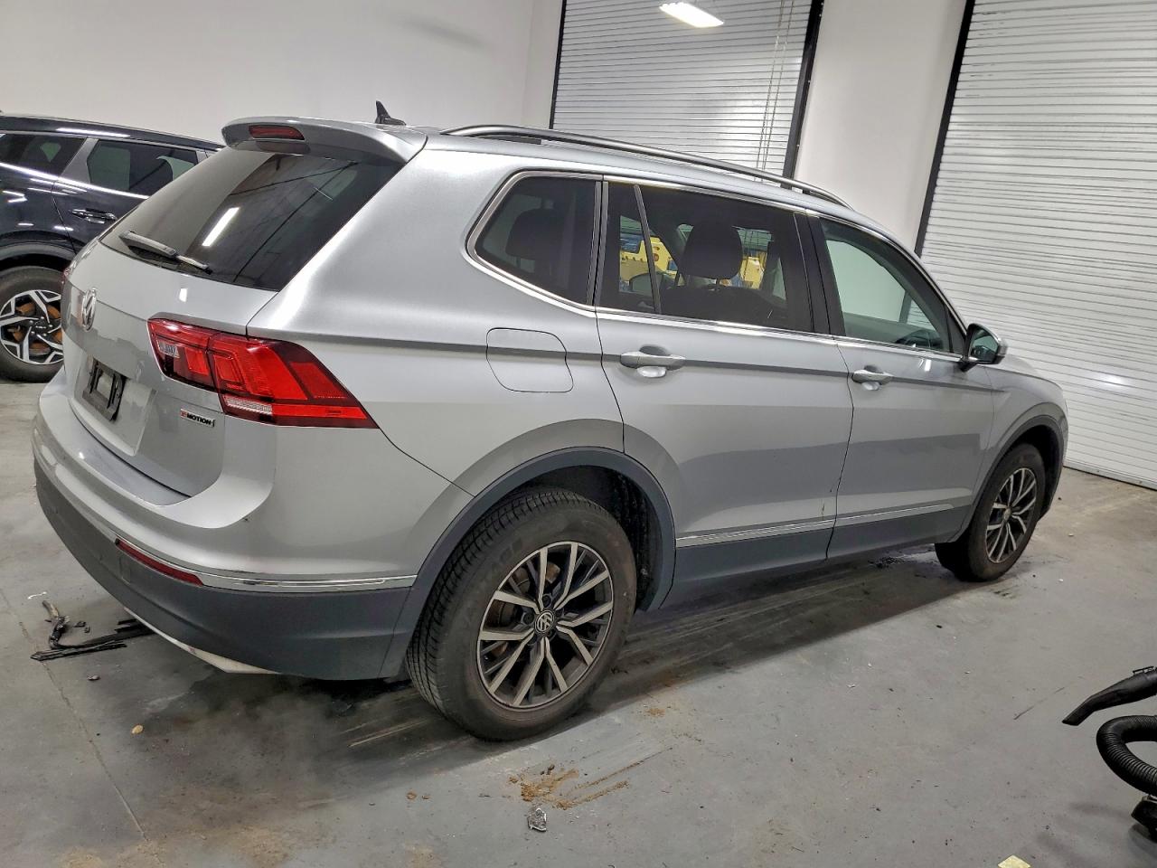 2020 VOLKSWAGEN TIGUAN SE photo 5