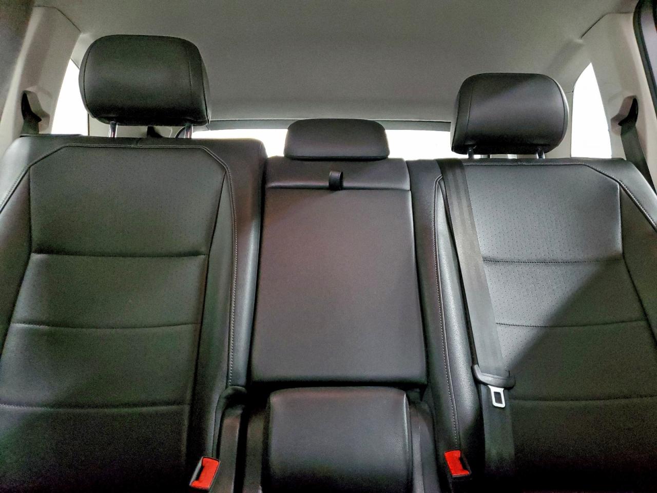 2020 VOLKSWAGEN TIGUAN SE photo 19