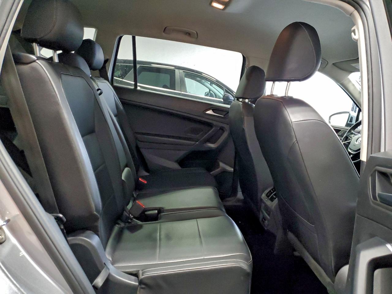 2020 VOLKSWAGEN TIGUAN SE photo 21