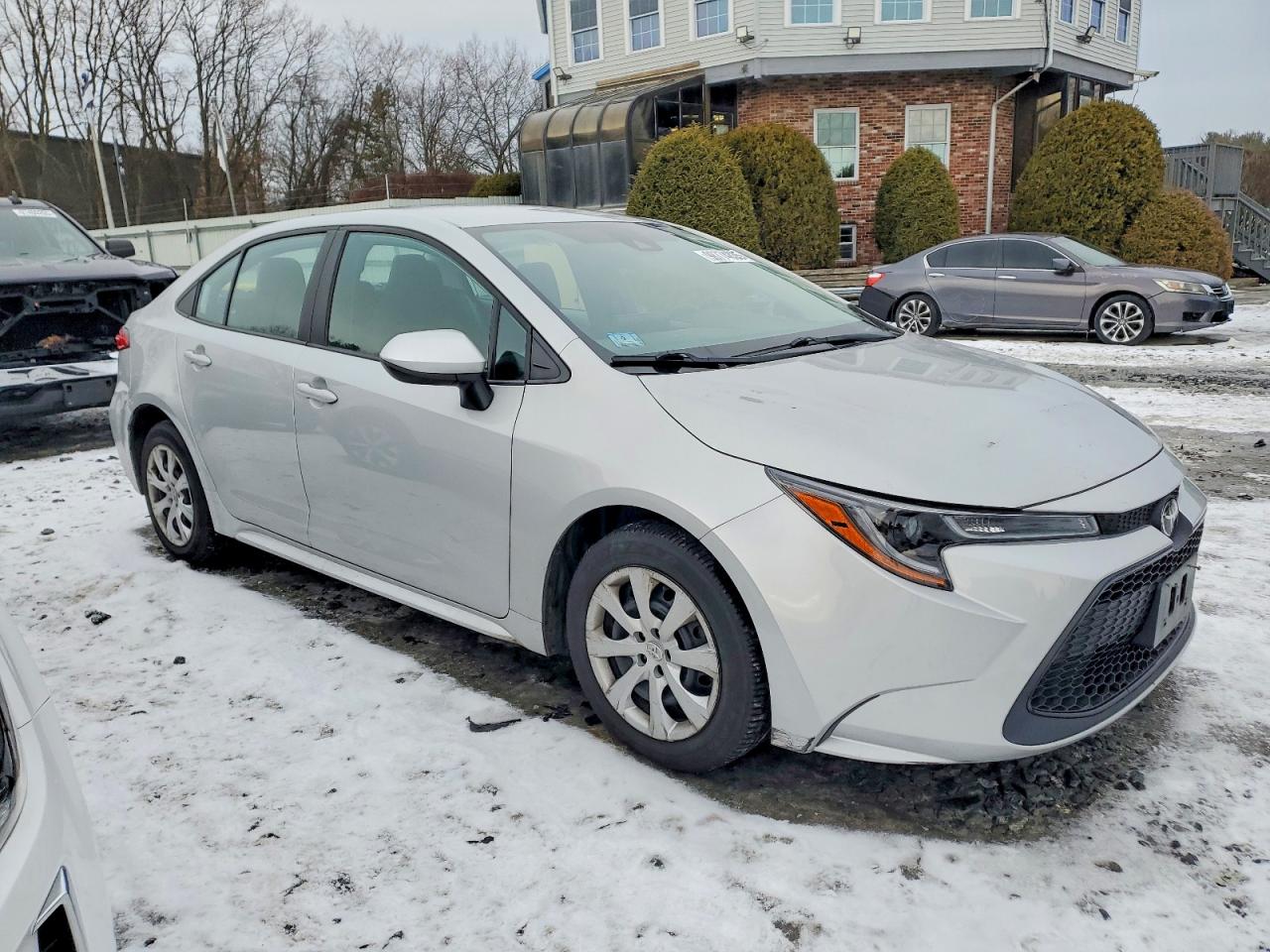 2022 TOYOTA COROLLA LE photo 4