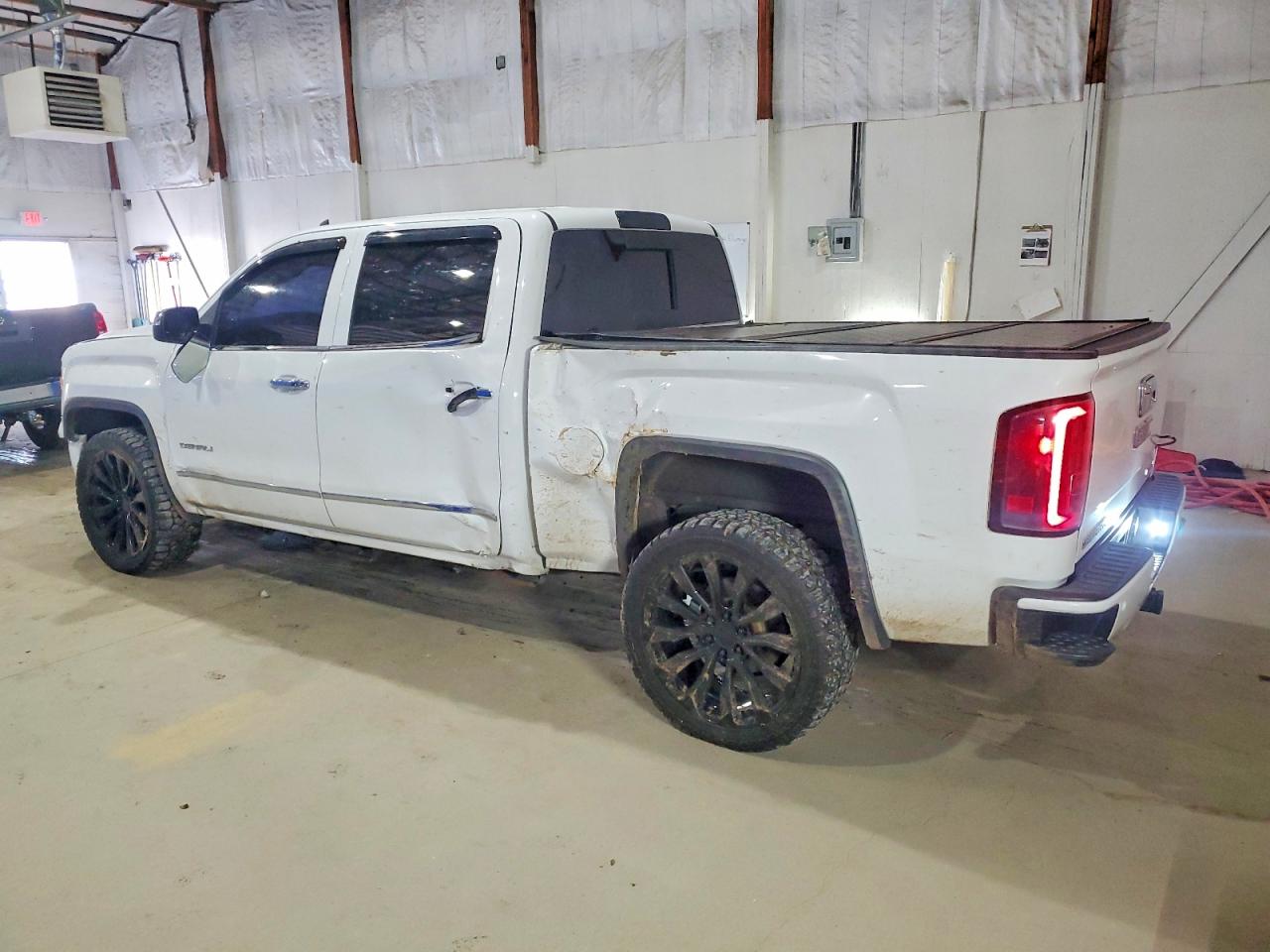 2014 GMC SIERRA K1500 DENALI photo 2