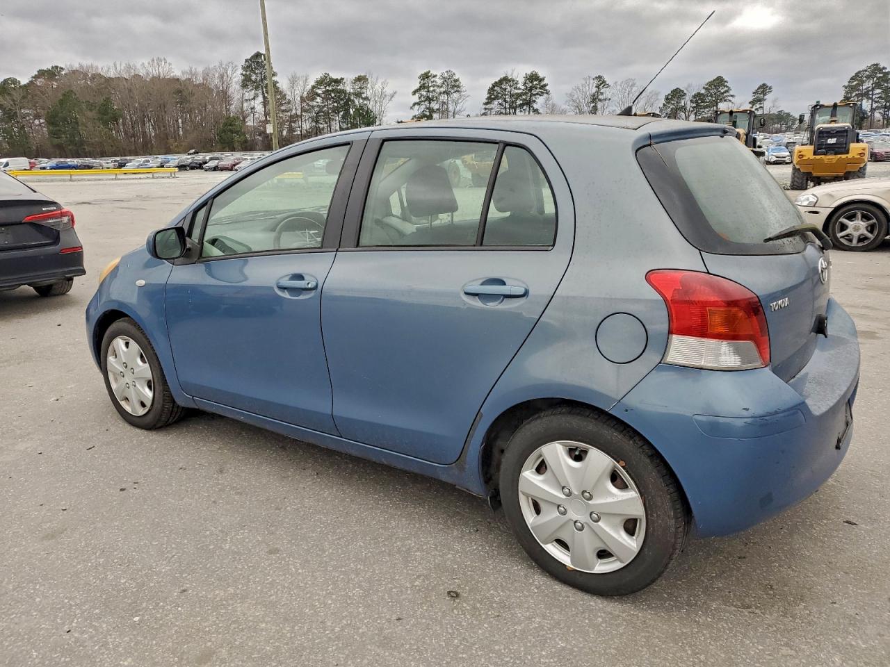 2009 TOYOTA YARIS photo 3