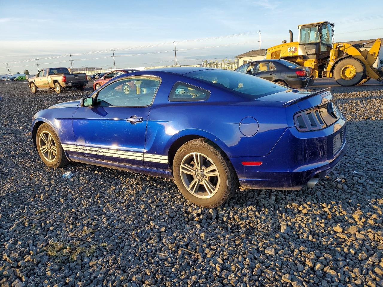 2013 FORD MUSTANG photo 2