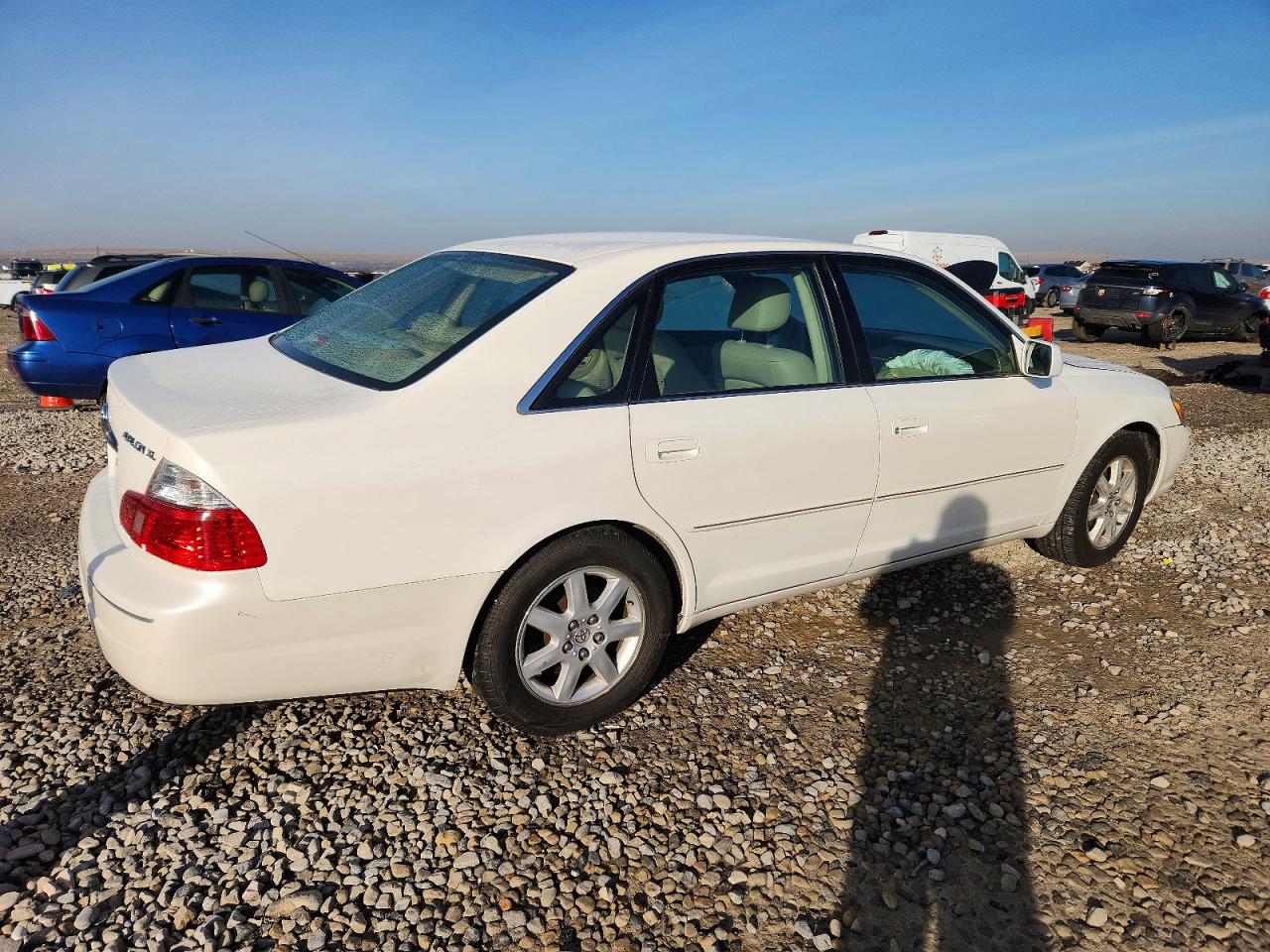 2003 TOYOTA AVALON XL photo 3