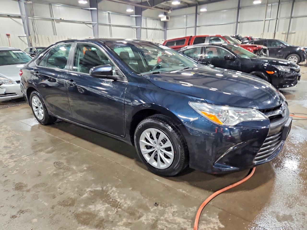 2017 TOYOTA CAMRY LE photo 4