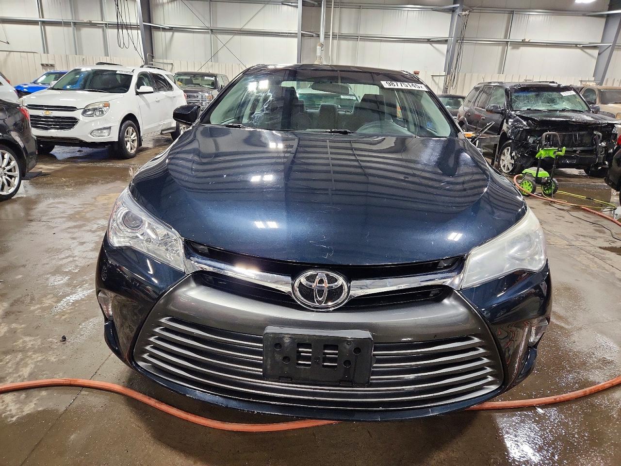 2017 TOYOTA CAMRY LE photo 5