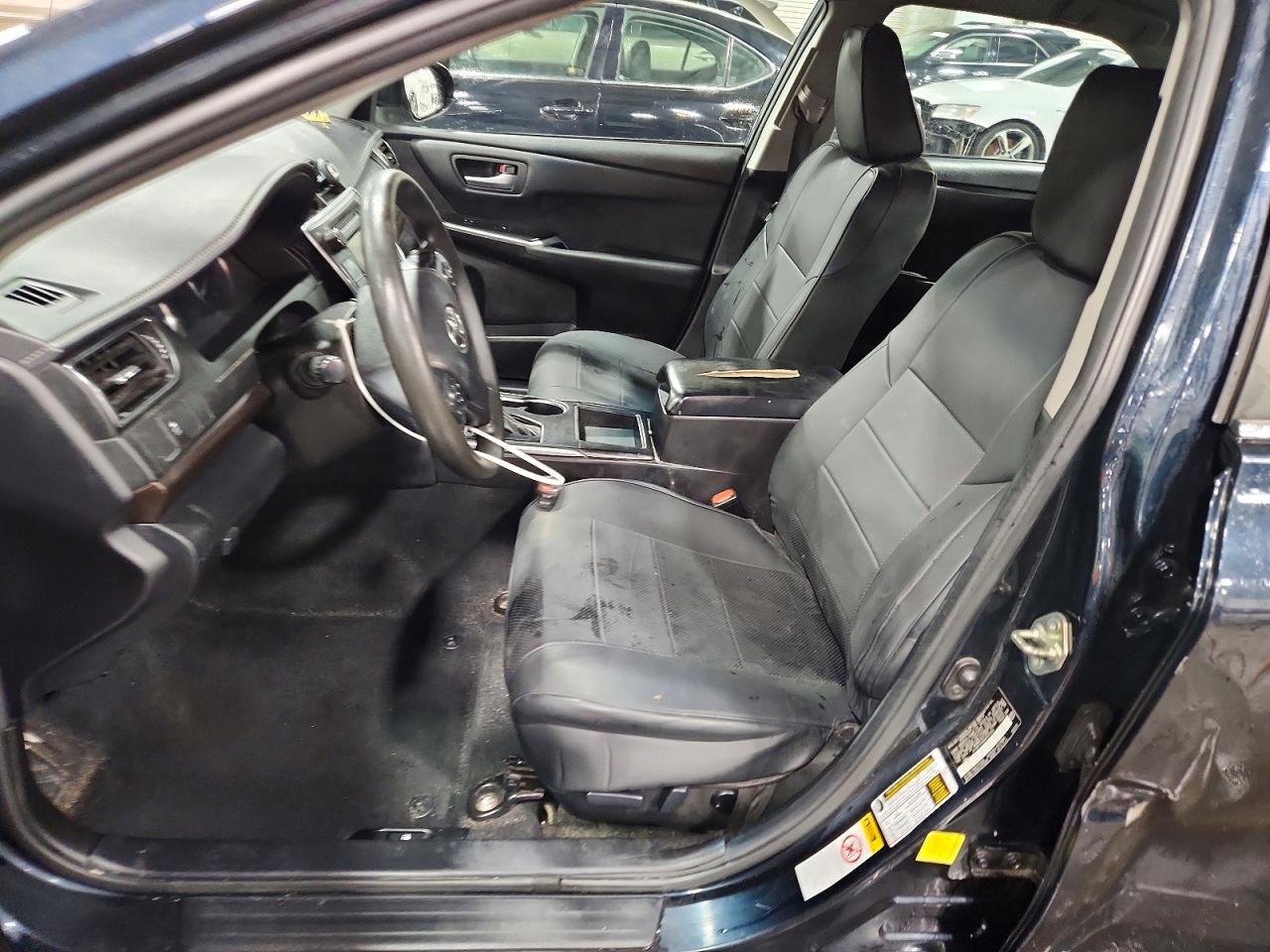 2017 TOYOTA CAMRY LE photo 7
