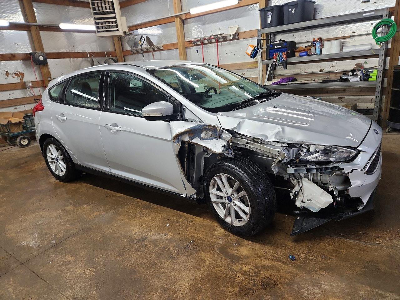 2018 FORD FOCUS SE photo 4