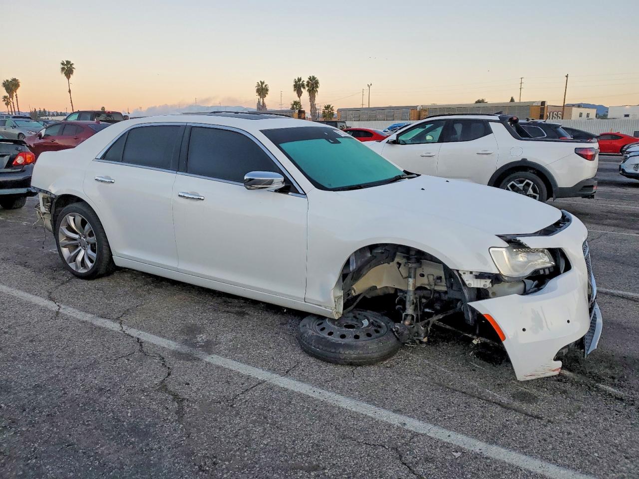 2019 CHRYSLER 300 LIMITED photo 4