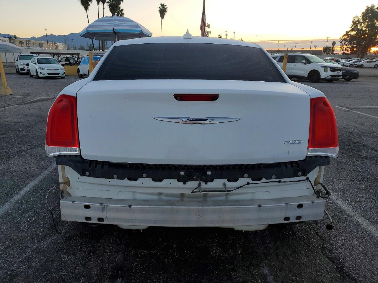 2019 CHRYSLER 300 LIMITED photo 6